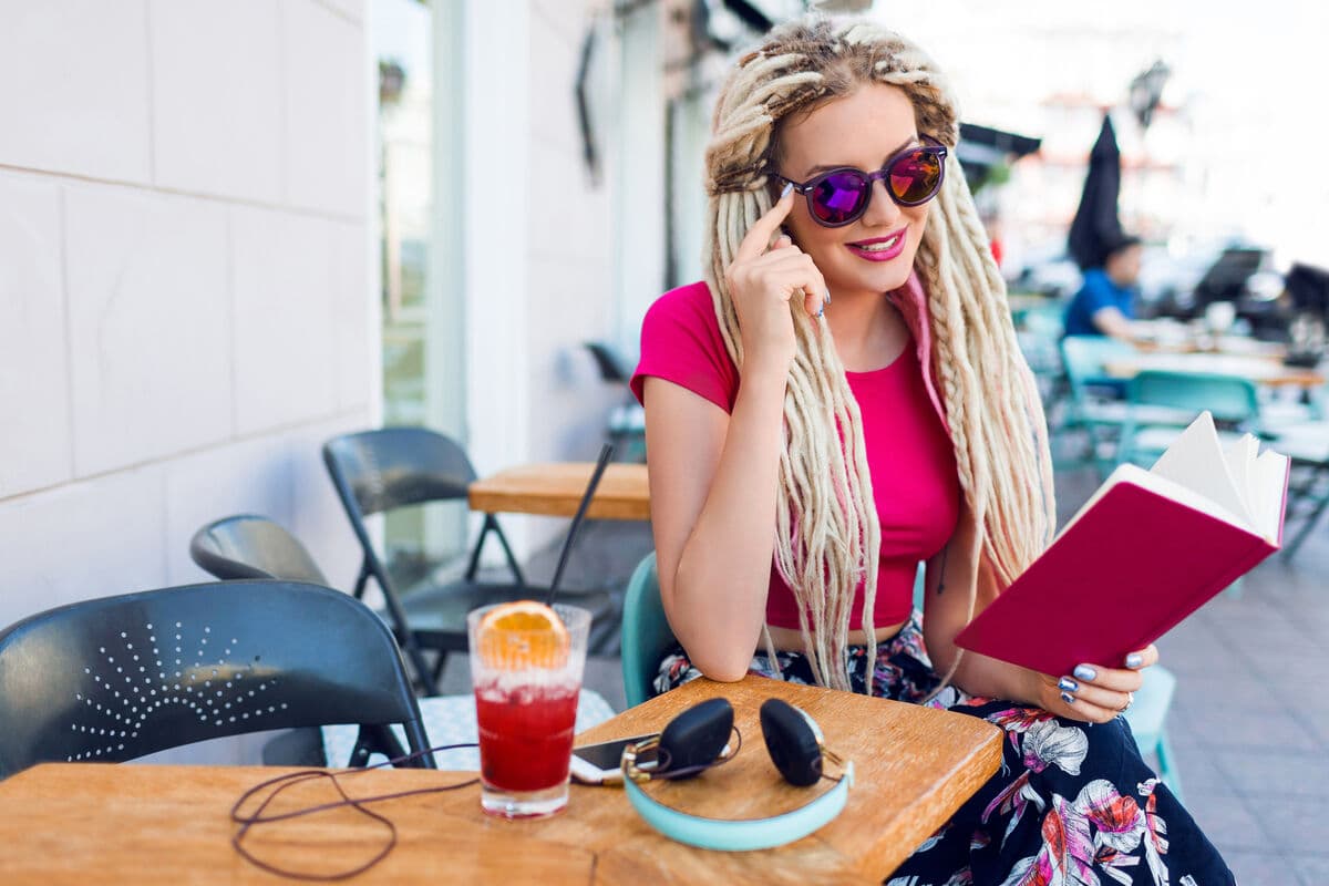 Best eSIM for Digital Nomads: Stay Connected Anywhere You Work (2026)